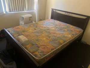Double bed with 2 mattresses