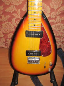 Teardrop Electric Guitar from Indiana Guitars, classic Vox shape