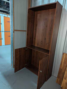 Bookcase unit with cupboards