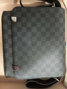 Louis Vuitton District Pm Messenger Bag Graphite