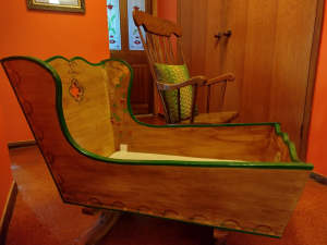 WOODEN ROCKING COT ROCKING CHAIR