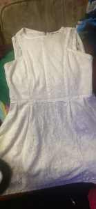Size 8 ladies dress in euc with lace beautiful dress
