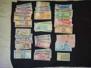 Banknote Lot 8 Seychelles to Trinidad