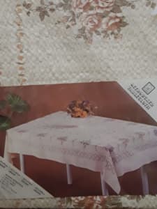Vintage Seersucker Floral Square Tablecloth Never been used
