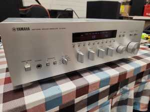 Yamaha R-S700 stereo receiver