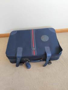 Old luggage case - Brand: Elite