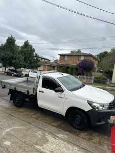 2021 TOYOTA HILUX WORKMATE 6 SP AUTOMATIC C/CHAS