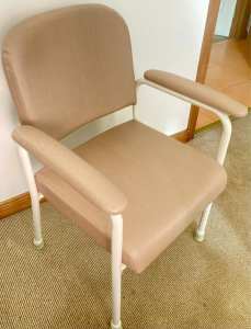 Aspire height adjustable heavy rehab chair 160 kg