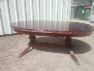 Chippendale oval coffee table 