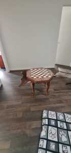 Wanted: chess table legs trunk shaped ivory inserts Asian origin