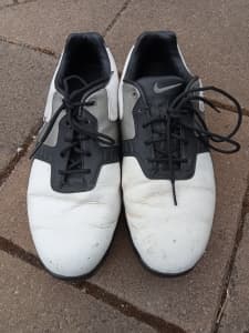 Mens Nike golf shoes 7.5