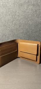 Wanted: Louis Vuitton monogram wallet (brown)