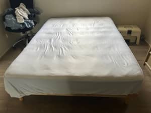 Double bed and mattress: smoke free, pet free, kid free house
