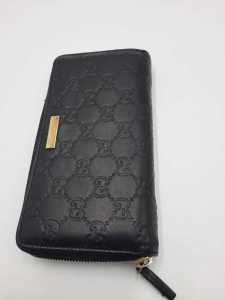 Gucci Guccisisima leather long wallet zip around. 