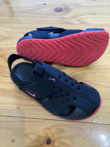 Kids Nike sandals
