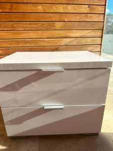 White bed side drawers