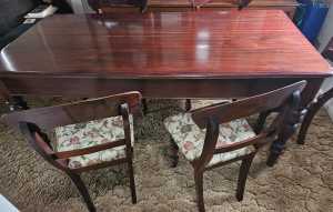 Wood dining table and 6 Chairs