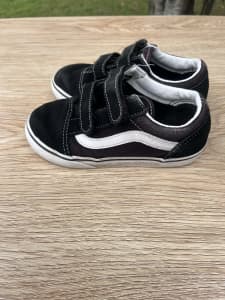 Vanes Shoes - Toddler Size 10