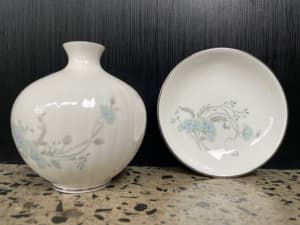 Royal Doulton Moonflower H 1504 Bone China Bud Vase and dish