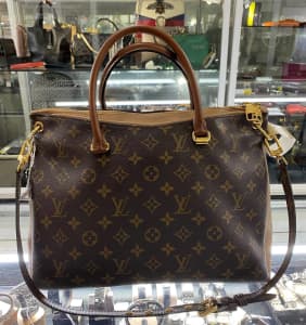 Louis Vuitton Brown Monogram Pallas MM Handbag P344215