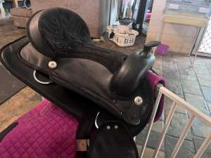Western saddle black