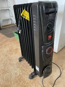 Arlec 2000W Black 9 Fin Oil Heater