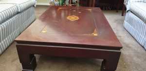Coffee table with attractive gold inlay FREE 4 PICK Up This week