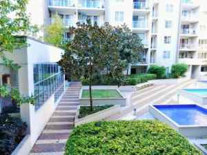 One Bedroom Apartment with fully furnished in Turner Act - Canberra .