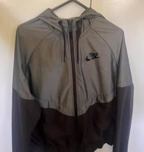 Nike windbreaker jacket - grey & black (S)