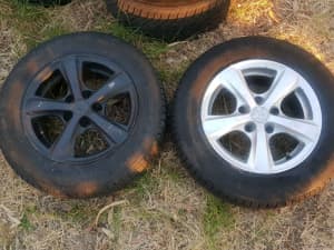 2 x holden alloy wheel with near new Tyres