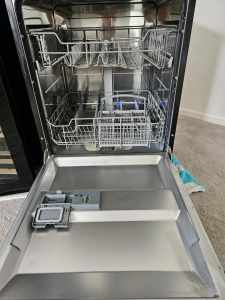 Dishwasher near new 