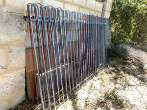 SOLD PPU 5 x Fence panels