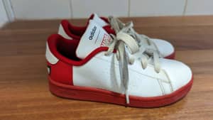Boys size 1 Adidas Spiderman sneakers 