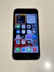 iPhone 7 / 32G Black 100% battery Health
