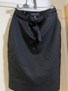 Size 4 Country Road 98% Wool Black Skirt With Belt
