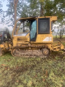 Dozer d3 hire Fence line clearing Fire breaks Clean up your paddocks 
