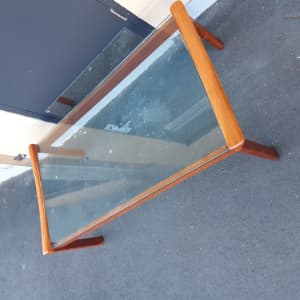 Tessa glass top coffee table Cooks Hill Newcastle Area Preview
