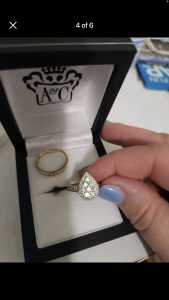 18k gold wedding set with diamond $2000