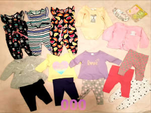 Baby girl size 000 clothing bundle