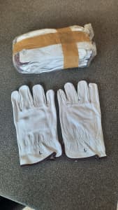 18 pairs of leather gloves