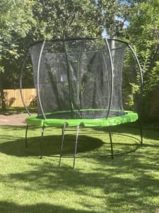 Brand new trampoline (lifespan 10ft)