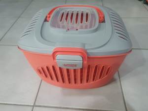 Living World Paws 2 Go Small Pet Carrier - orange & Grey

Excellent 