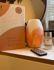 Dusk diffuser and essential oil
