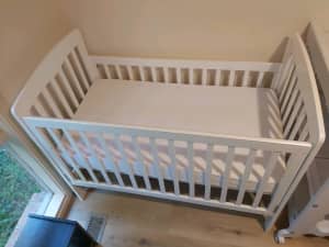 Grotime Baby cot with mattress n cover