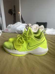 Nike Paul George 1 ‘bolt’ basketball shoes