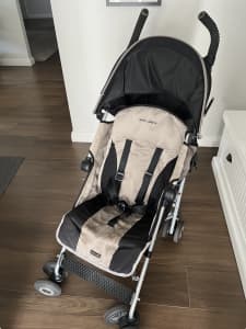 Maclaren Quest travel light stroller baby toddler good condition