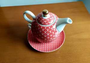 NEW - Teapot Set for One