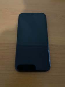 IPHONE 11 - GREAT CONDITION