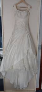 HOBNOB BRIDAL WEDDING DRESS