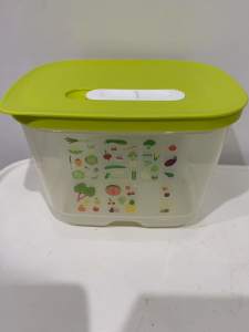 Tupperware Small High Ventsmart, Avocado, 1.8L, A1, p/up Sth Guildford